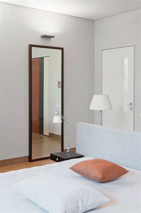 20 Best Long Wall Mirrors For Bedroom