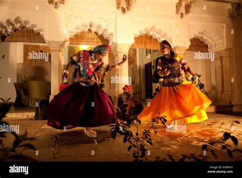 Danza Tradizionale Dellindia Immagini E Fotografie Stock Ad Alta