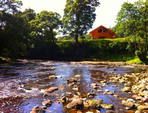 They didn't have any previous building experience, so studied books. Kingfisher Cabin At Hidden River Cabins - Unique Holiday ...