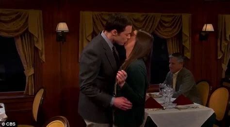 The Big Bang Theorys Sheldon And Amy Finally Share First Kiss Daily