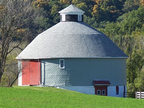 9 Round Barns In Wisconsin Article Barnqh