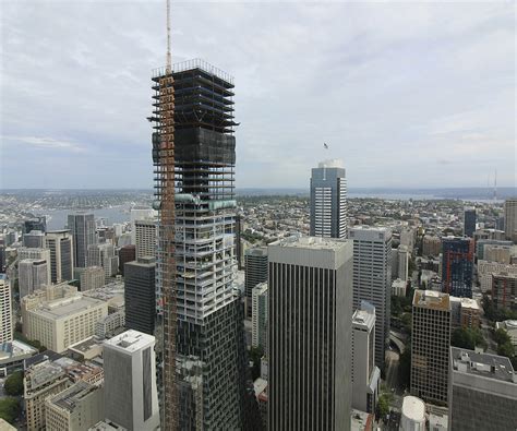 Seattles New Rainier Square Tower Topped Out At 850 Feet News