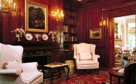 Intricate English Cottage Design In Classic Interior
