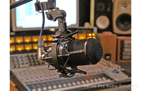 Telefunken Elektroakustik M82 Microphones Dynamic Microphones