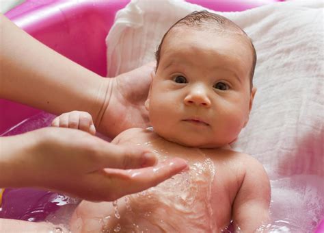 What Are The Best Tips For Baby Hygiene With Pictures