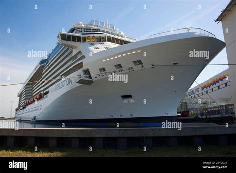 Cruise Ship Celebrity Reflection Meyer Werft Papenburg Emsland