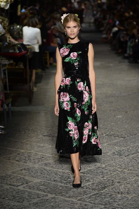 Dolce Gabbana Celebrate Sophia Loren And Naples With A High Low And