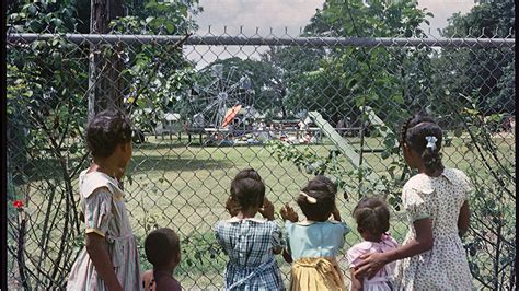 Gordon Parks Photo Essay On 1950s Segregation Needs To Be Seen Today