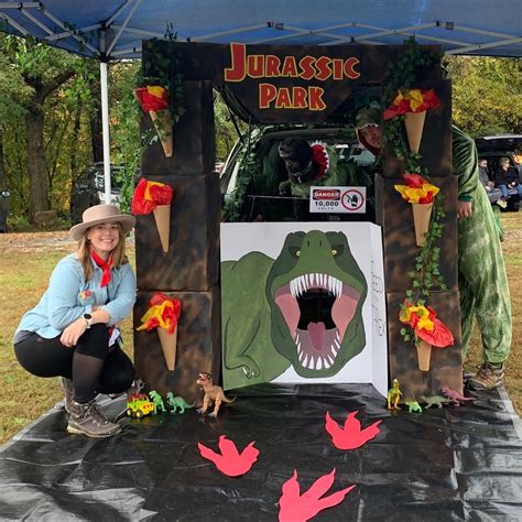 Jurassic Park Trunk Or Treat With T Rex Toss Trunk Or Treat Dinosaur