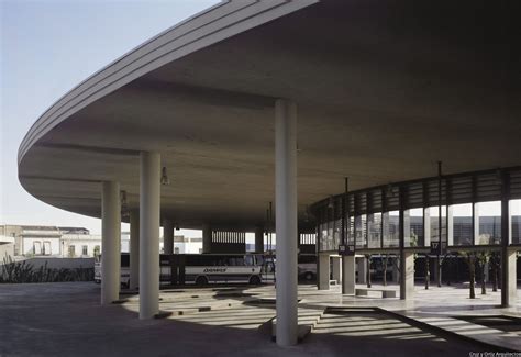 Estacion Autobuses Huelva Design Interior Andenes Patio Cubiertacruz Y