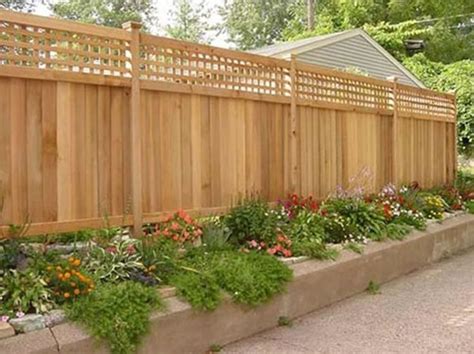 40 Adorable Wooden Privacy Fence Patio Backyard Landscaping Ideas