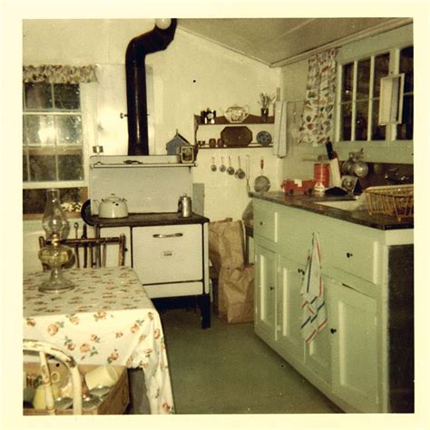 40 Vintage Pics Show Kitchens In The 1950s ~ Vintage Everyday