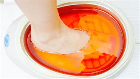How To Make An Apple Cider Vinegar Detox Foot Soak To Flush Toxins And