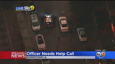 Police Set Up Perimeter Downtown After Officer Needs Help Call Youtube