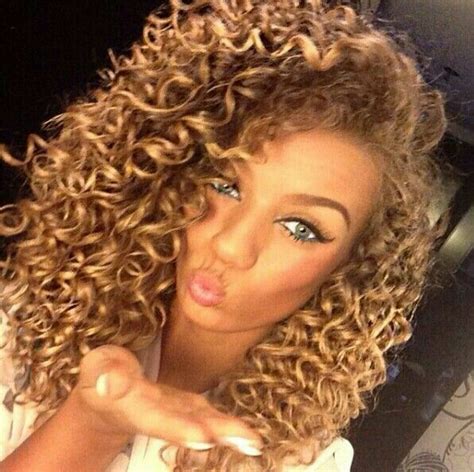 Honey Colored Curls Honey Blonde Hair Curly Hair Styles Colored