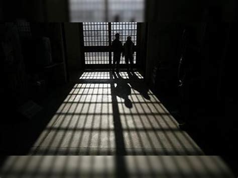 World Most Inhumane Prison Gitarama Jail Prisoners Eat Dead Body Most
