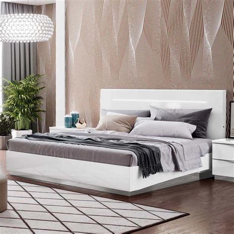 White Lacquer Finish Italian Bedroom Leona Modern Bedroom Furniture