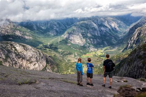 14 Best Hikes In Norway To Put On Your Bucket List Earth Trekkers