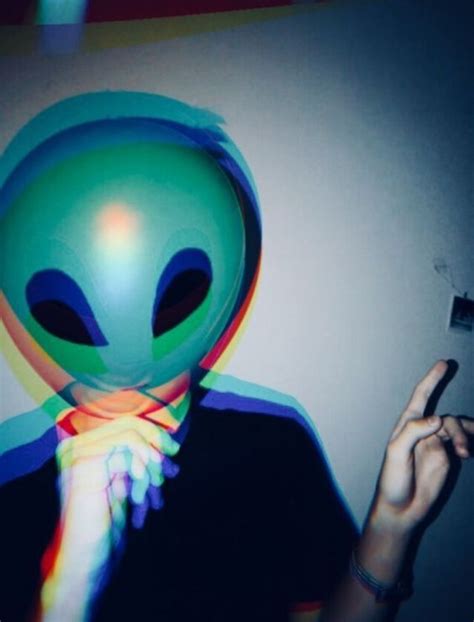 Pin By Christopher Holt On Delete Alien Aesthetic Aesthetic Grunge