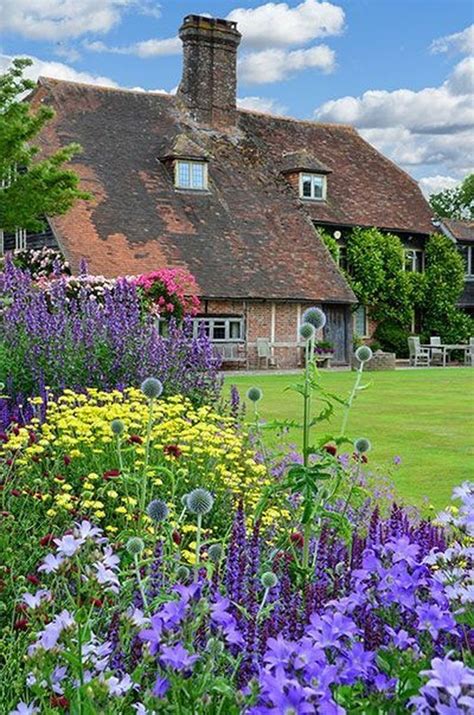 39 Cozy Country Garden To Make More Beauty For Your Own English