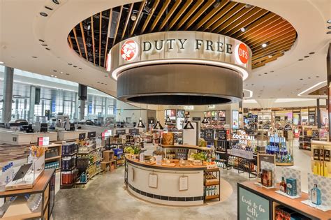 Passengers connecting from changi airport mrt station can take free shuttle bus from terminal 3 departure hall (door 8) to terminal 4. New DFS Wines and Spirits Store at Changi Airport Terminal ...