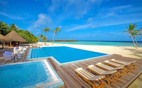 Pool Resort Maldives Wallpaper 1920x1200 31427