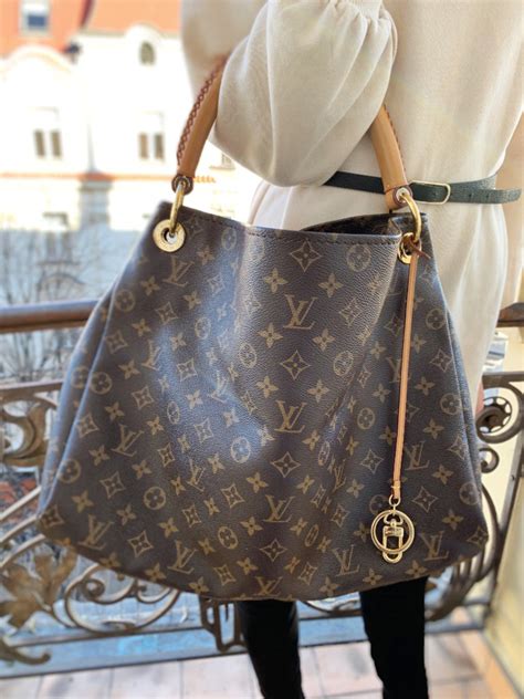 Louis vuitton official | the official pinterest page from louis vuitton: Louis Vuitton - Artsy MM Monogram Canvas | Luxury Bags