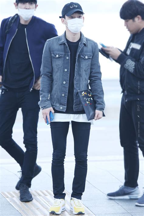 Maybe you would like to learn more about one of these? 9 Ide Padu Padan Jaket Denim ala Idol KPop Pria