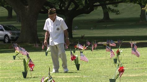 Japanese American Veterans Honored At Punchbowl Ceremony