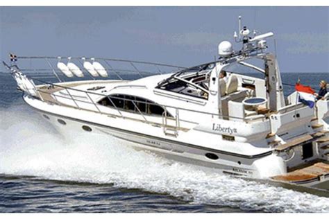 Explore cabin cruiser brands 7. Cabin cruiser ... | Boat, Cruiser boat, Cabin cruiser