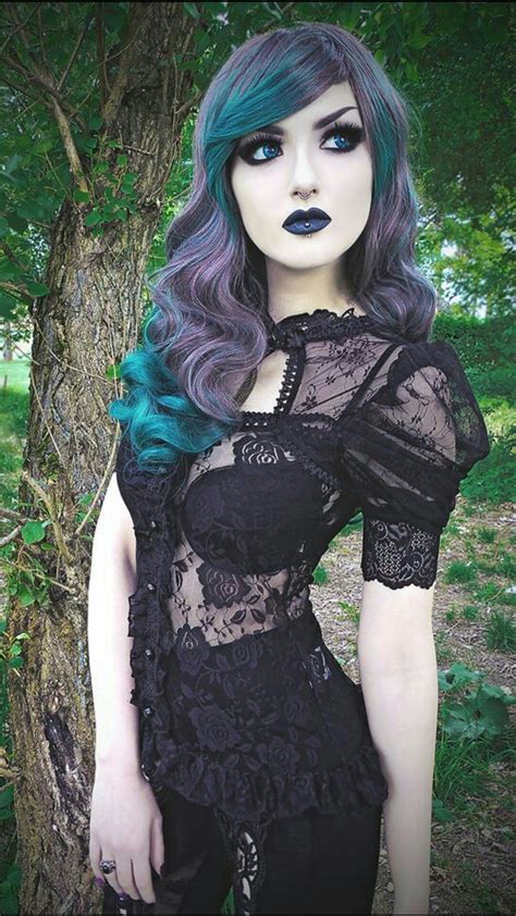 The Gothic Of To Erikas Gothic Girls Goth Beauty Dark Beauty