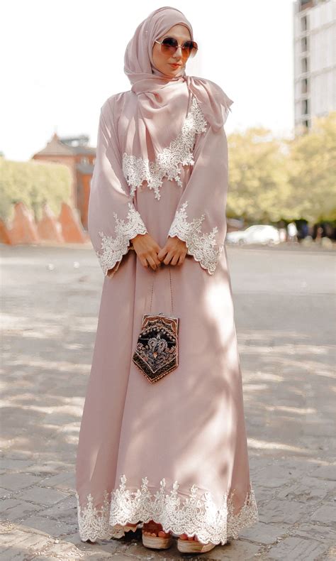 Venetian Lace Abaya