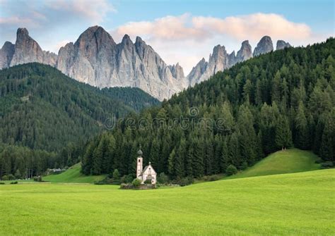 St Johann Church Santa Maddalena Dolomites Italy Imagen De Archivo