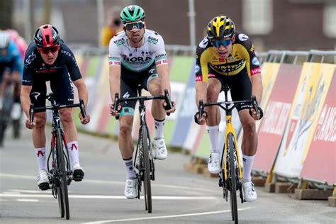 Julian alaphilippe takes opening stage marred by big crashes. Analyse van de selectie Tour de France 2021 van Jumbo ...