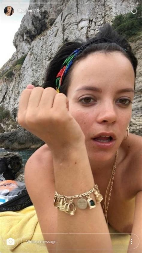 Lily Allen Topless 1 Photo Thefappening