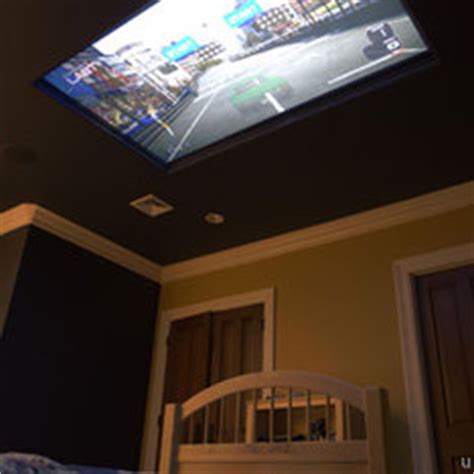 Learn the definition of 'ceiling screen'. Kids Get Theater Screen On Ceiling | Ubergizmo