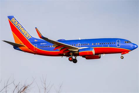 N246lv Southwest Airlines Boeing 737 700 By Edwin Sims Aeroxplorer