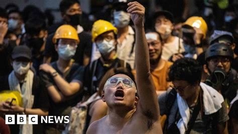 hong kong protests thousands surround police headquarters bbc news