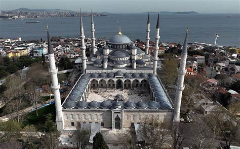 Blue Mosque Istanbul A Guide To Visiting The Iconic Sultan Ahmed