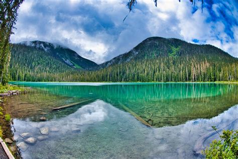 12 of the most beautiful lakes in british columbia canada beautiful lakes travel lake