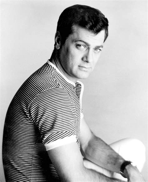 Tony curtis, american actor whose handsome looks first propelled him to fame in the 1950s. Tony Curtis-Annex