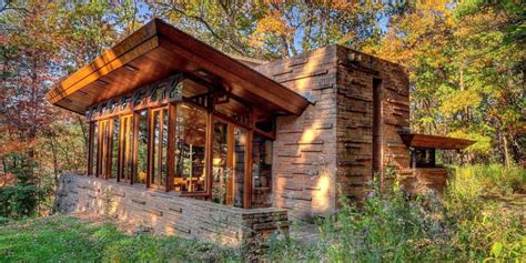7 Frank Lloyd Wright Houses You Can Spend The Night In Afar