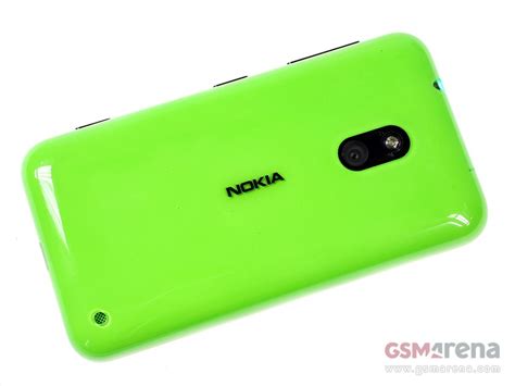 Nokia Lumia 620 Pictures Official Photos