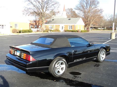 Black camaro fender badge with red outline. VERY SLICK IROC Z28 CHEVY CAMARO CONVERTIBLE LOW MILES GM ...