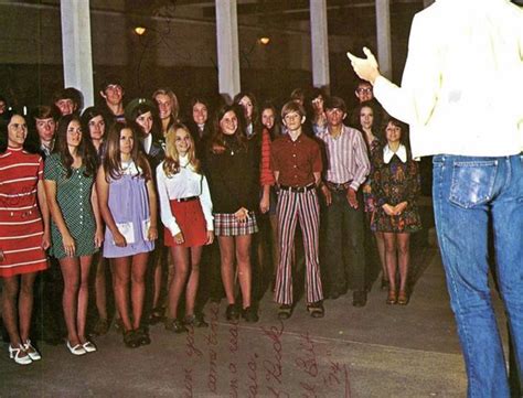 40 Old Photos Show What School Looked Like In The 1970s School Looks