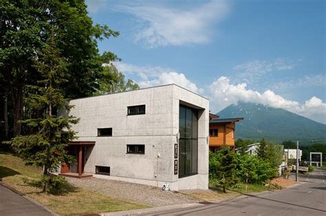 How to build an affordable concrete home| concrete construction concrete homes are. Concrete Block in Hokkaido, Japan | Cinder block house ...