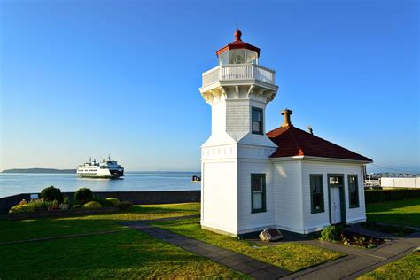 Guiding Lights Explore 10 Washington State Lighthouses