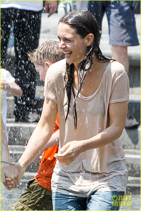 Katie Holmes Soaking Wet For Mania Days Photo Katie