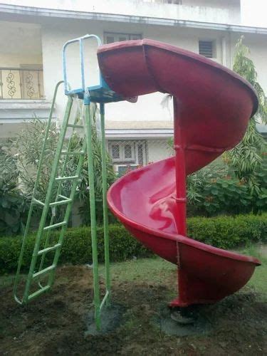 Frp Red Spiral Slide For Outdoor At Rs 36000 In Ahmedabad Id 9818440062