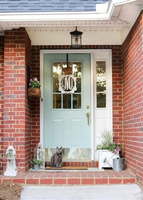 Adding Curb Appeal With Popular Paint Colors For Your Front Door This